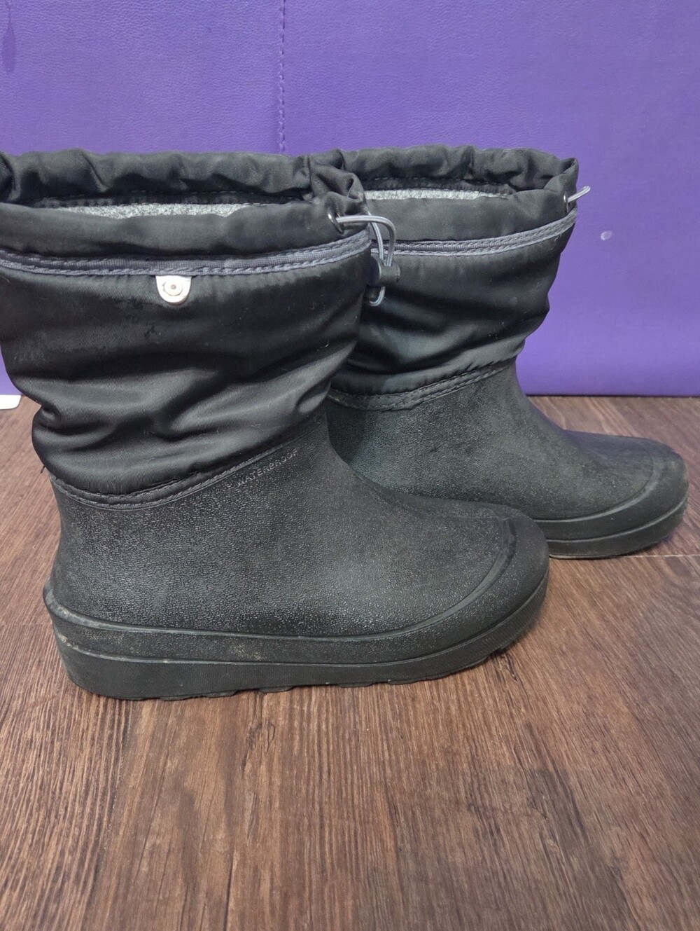 Youth Bogs Boots Size 5